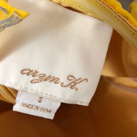 Beautiful Yellow Cocktail Sleeveless Dress - Picture 7 of 7